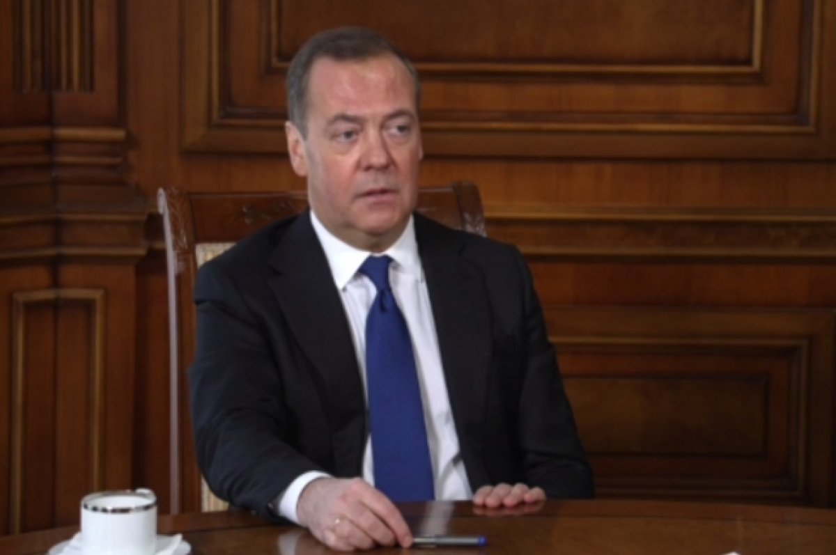 Медведев: Россия в рамках СВО дает отпор новым фашистам