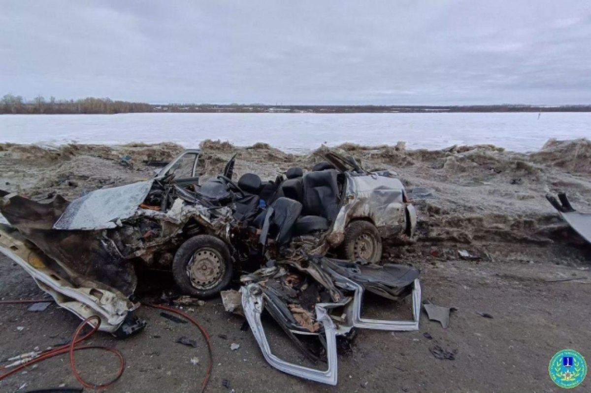 Тело водителя ВАЗа, погибшего в ДТП у Лаишевки, извлекали спасатели | АиФ  Ульяновск