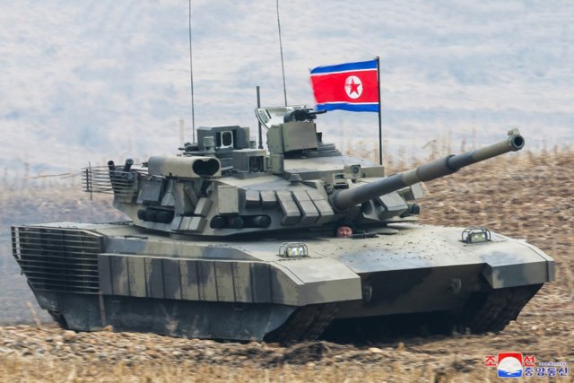 Тестирование новейшего танка М-2020 Ким Чен Ыном