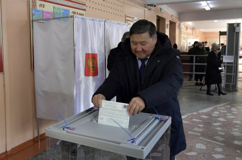 Глава республики Тыва Владислав Ховалыг проголосовал за будущего президента.