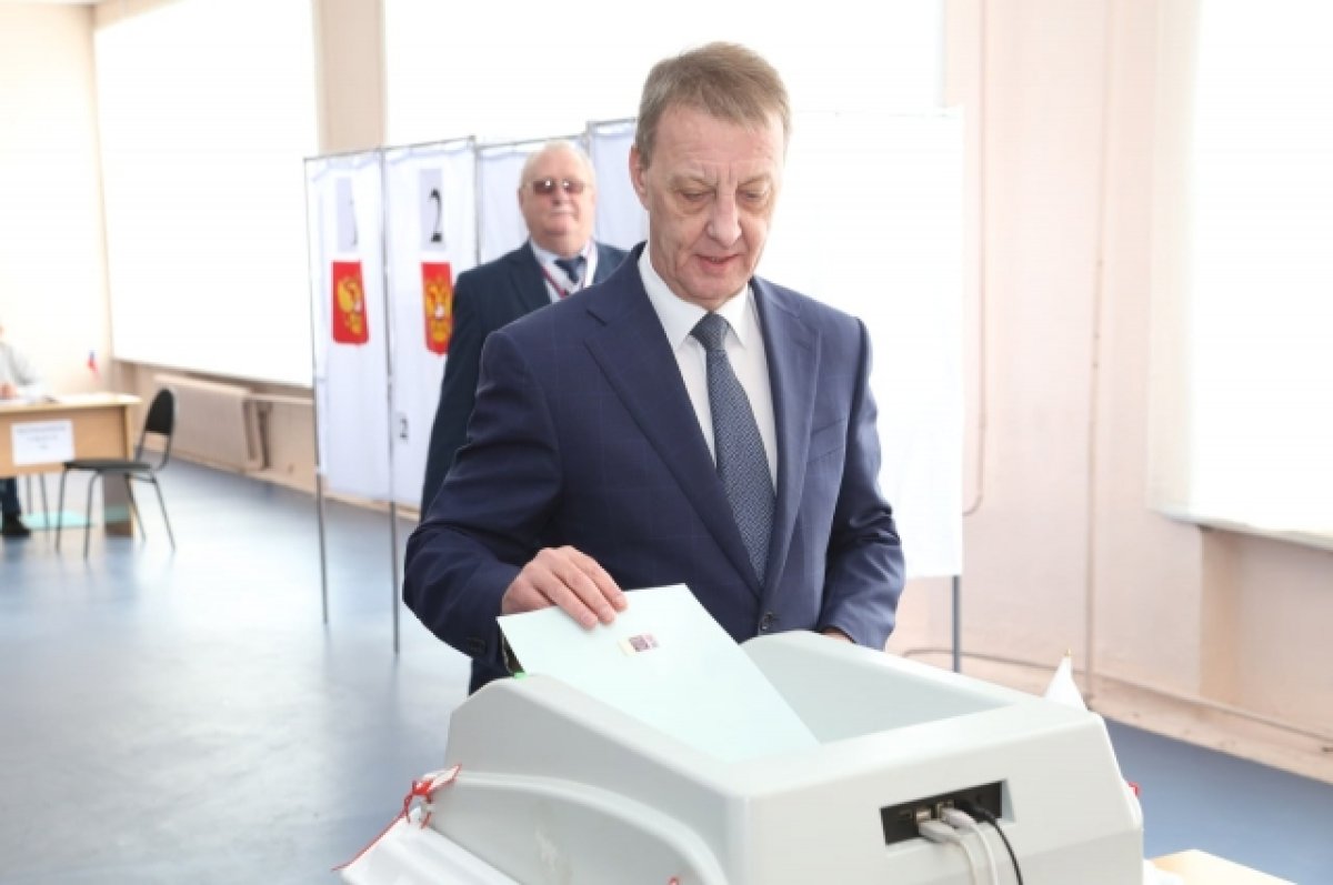 Глава Барнаула проголосовал на выборах президента России