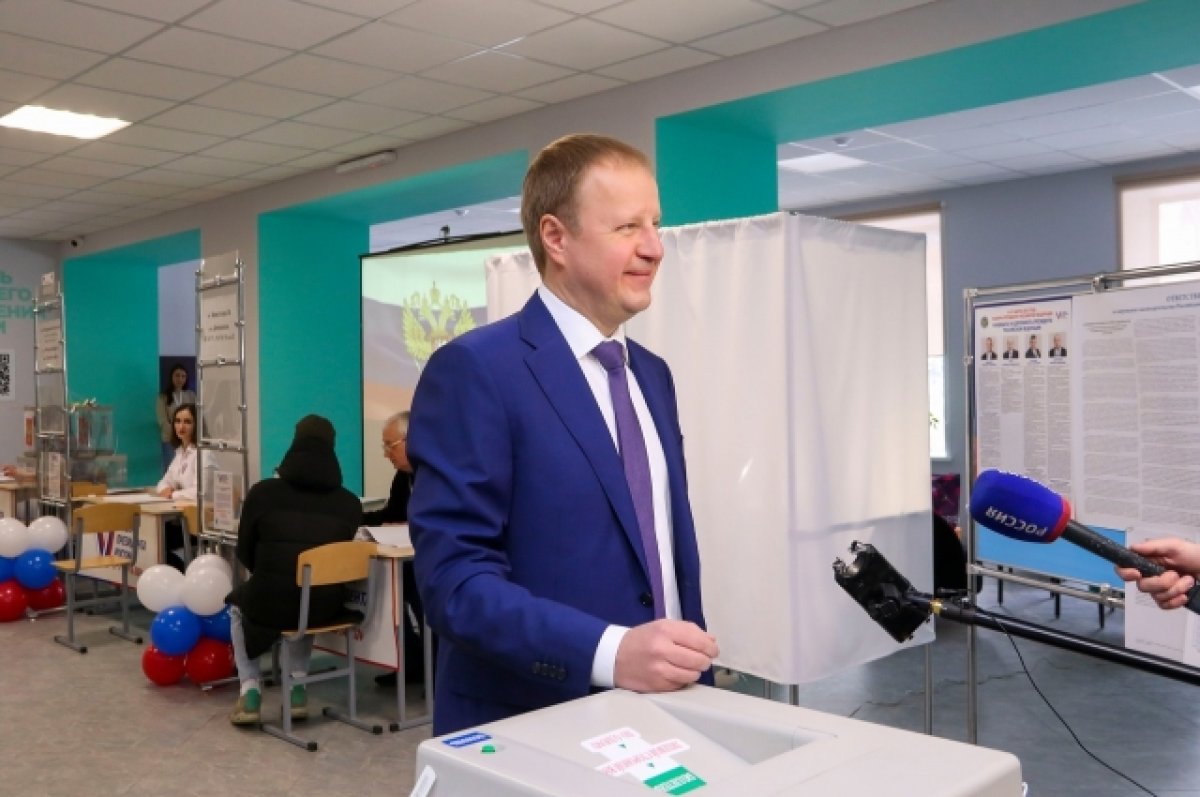 Алтайский губернатор проголосовал на выборах президента России