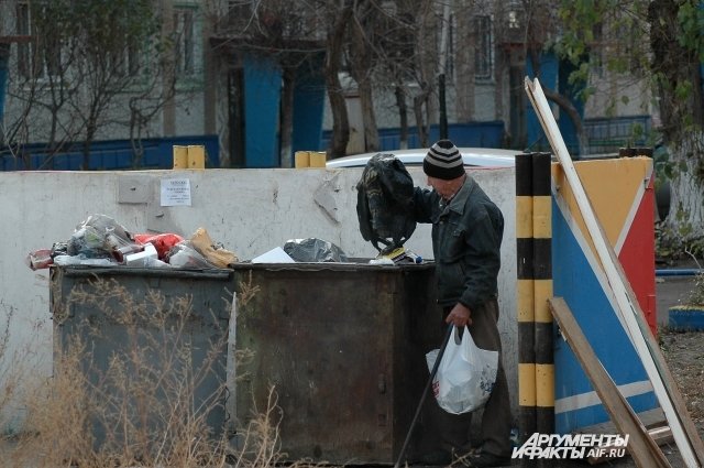 В этом году региональные власти планируют обустроить 500 контейнерных площадок. А нуждаются в таком обновлении и строительстве около 4000 мест сбора ТКО.