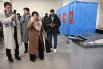 Иностранные наблюдатели в избирательном участке в Новосибирске.