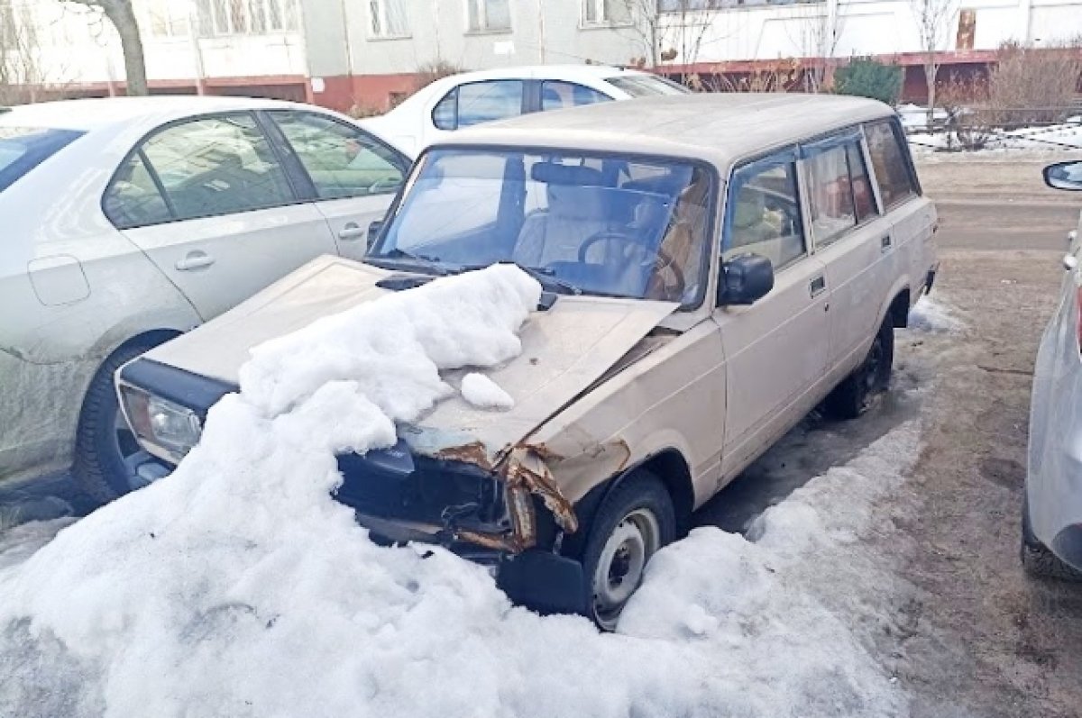 В Твери ищут хозяев двух брошенных автомобилей | АиФ Тверь