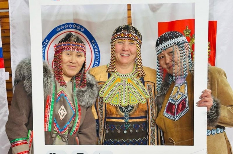 Жители Якутии пришли на выборы президента РФ в национальных костюмах.