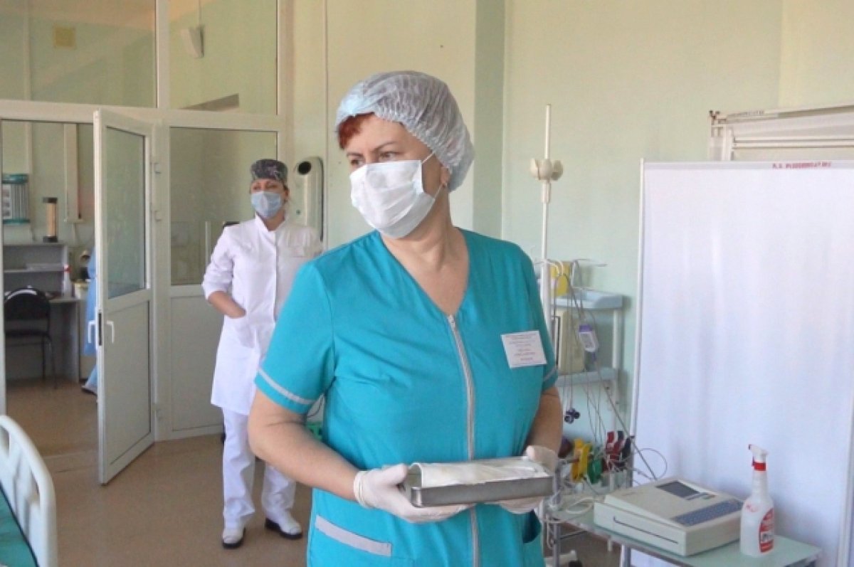 В Ростовской области ищут желающих работать медсестрой за 95 тыс. рублей