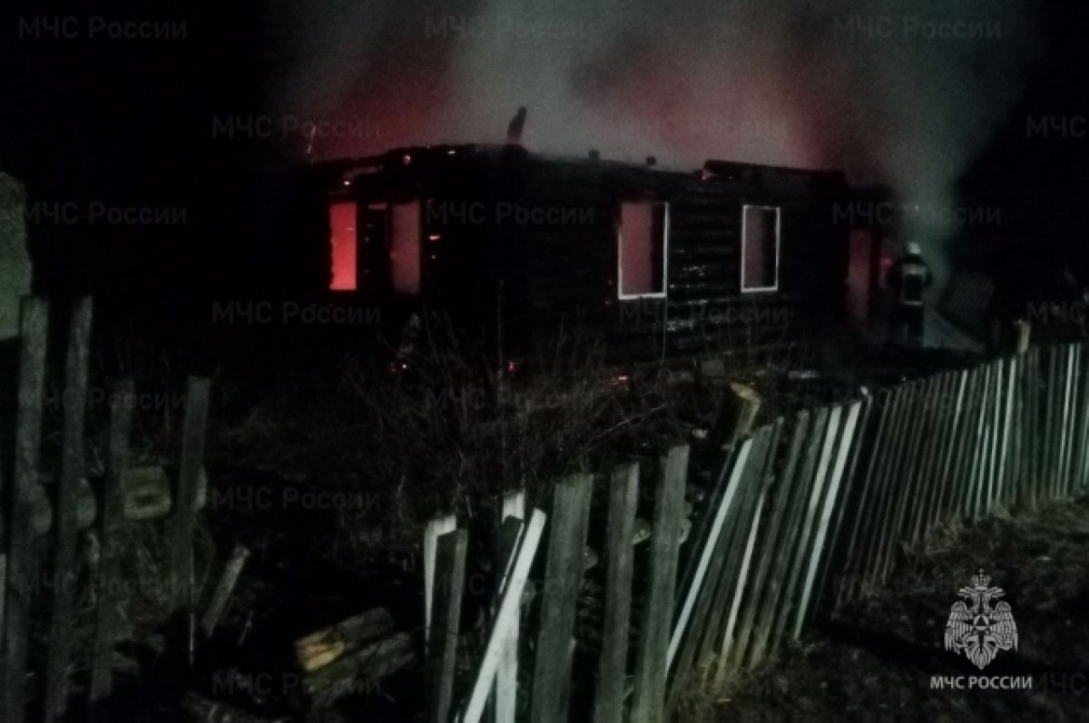 В ночь на 18 марта в Суражском районе Брянщины сгорел жилой дом