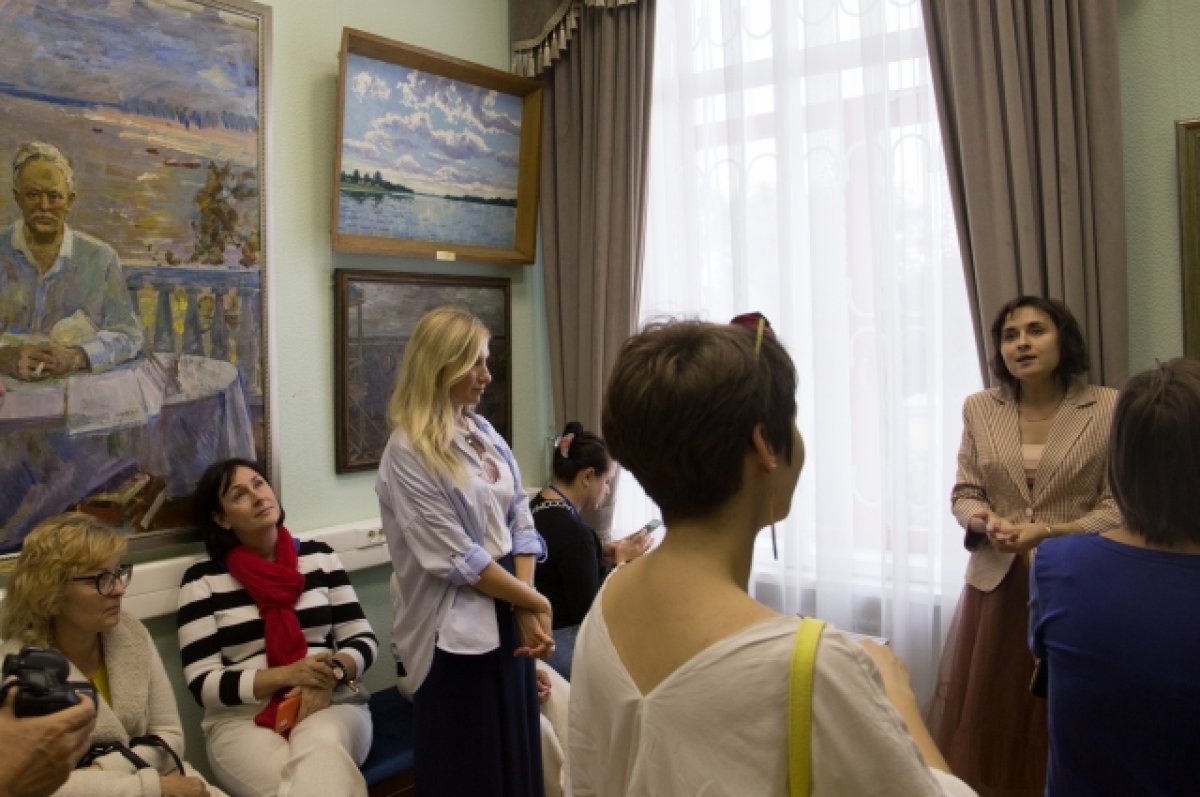 В Петербурге завершили реставрацию спасённых из Таганрога картин