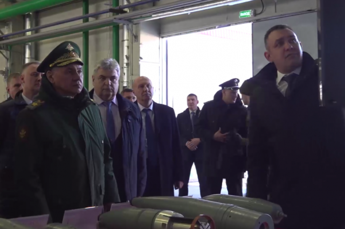 Шойгу доложили об увеличении производства боеприпасов к САУ «Гиацинт»