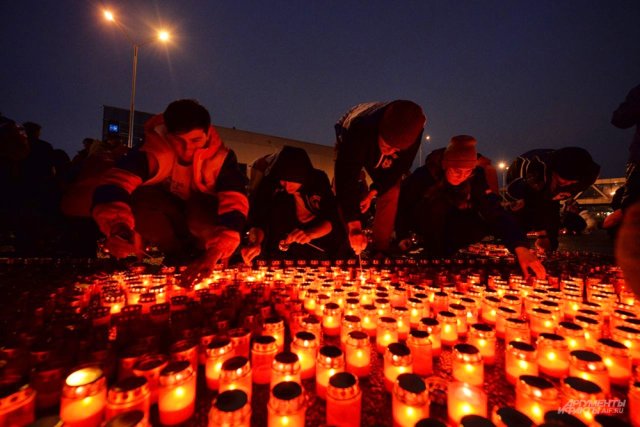 Акция «Свеча памяти» в знак поддержки раненых и семей погибших в «Крокусе»