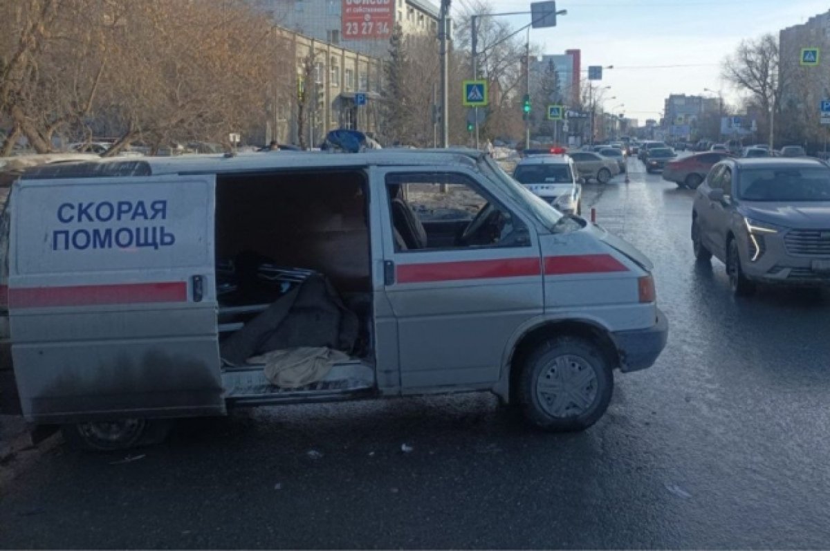 В Омской области в ДТП пострадали шесть пассажиров скорой помощи | АиФ Омск