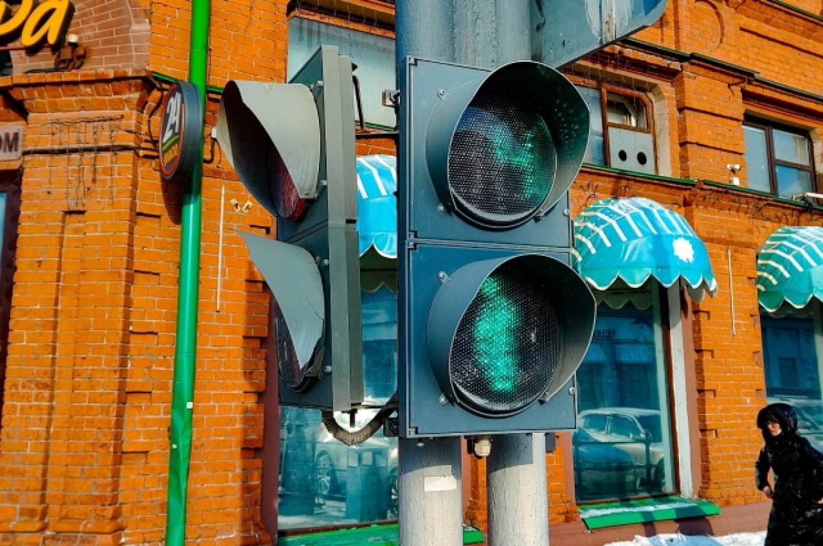 В Барнауле на проспекте Ленина оборудуют 12 умных светофоров