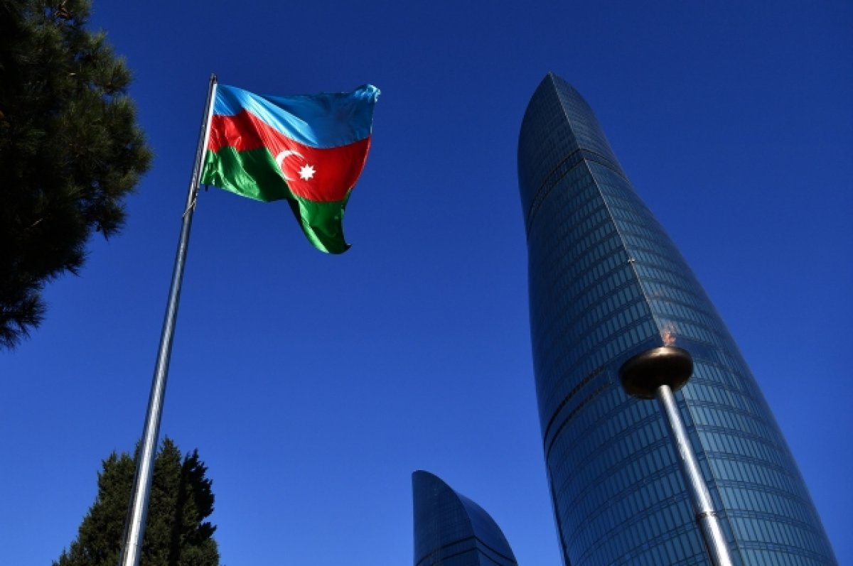 СГБ Азербайджана заявила, что Париж создает шпионскую сеть в Баку