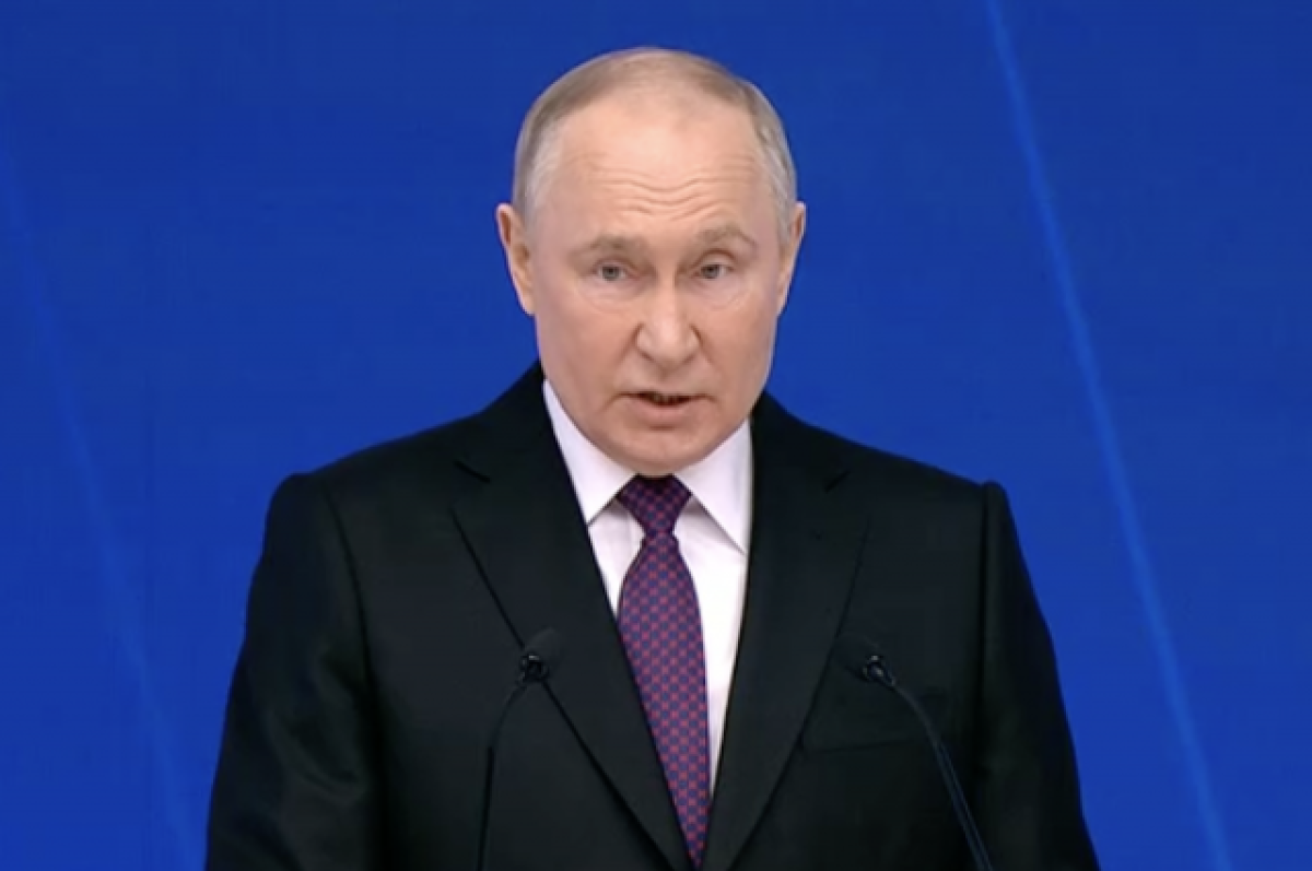 Путин поручил повысить МРОТ до 35 тыс. рублей к 2030 году