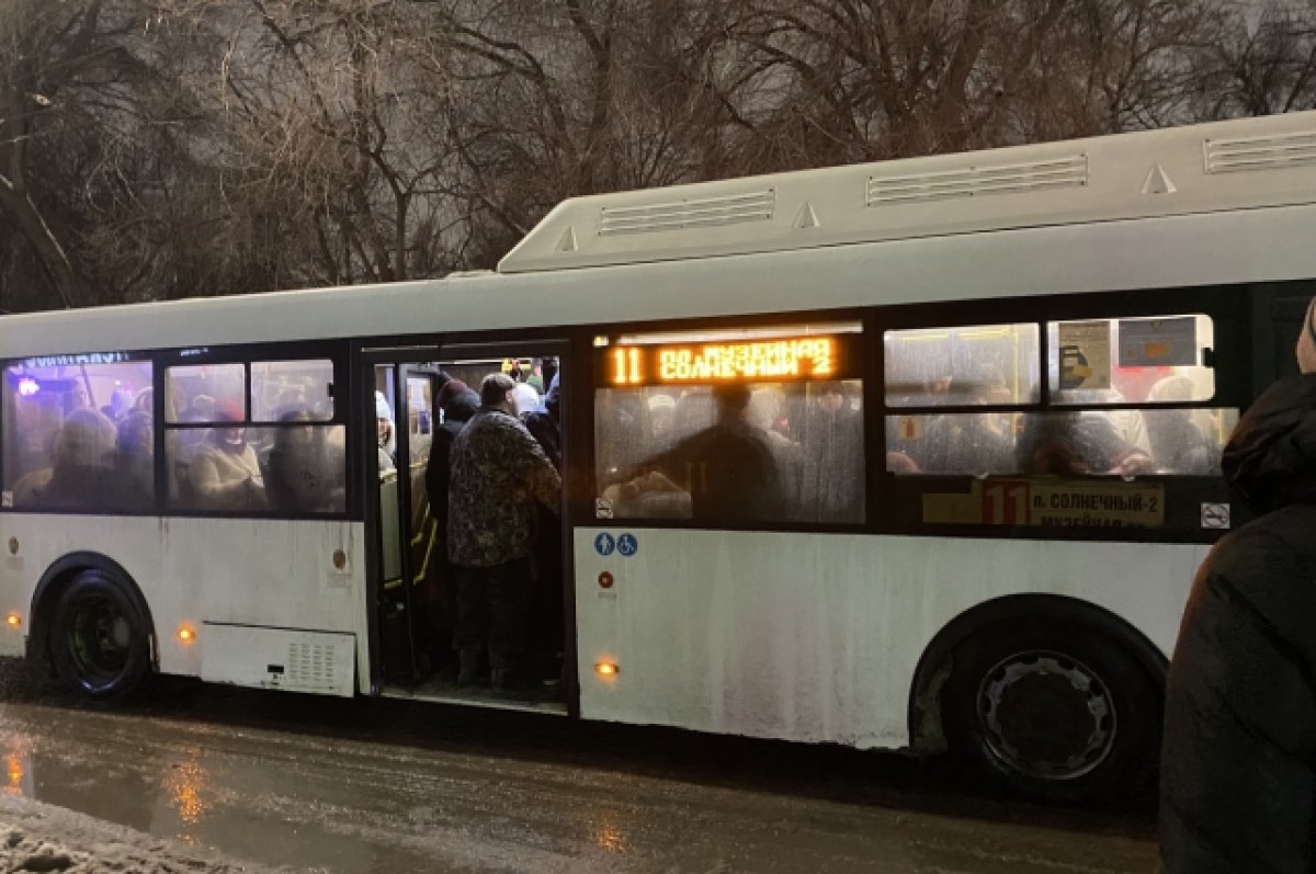 В Саратове водитель автобуса №11 обматерила недовольных пассажиров | АиФ  Саратов