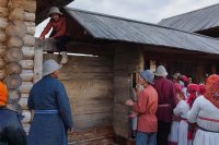 В Лудорвае проводят реконструкции национальных обрядов и обычаев малого народа.