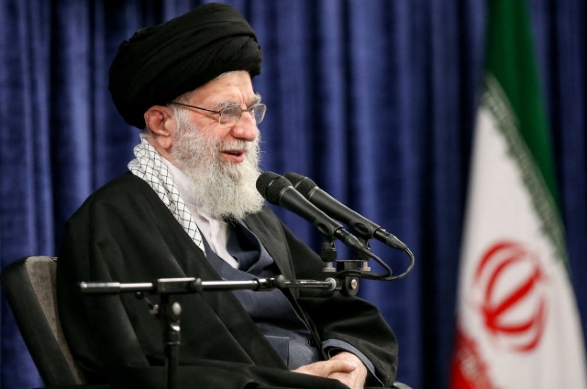 Верховный лидер Ирана Хаменеи на иврите пригрозил Израилю за удар в Сирии