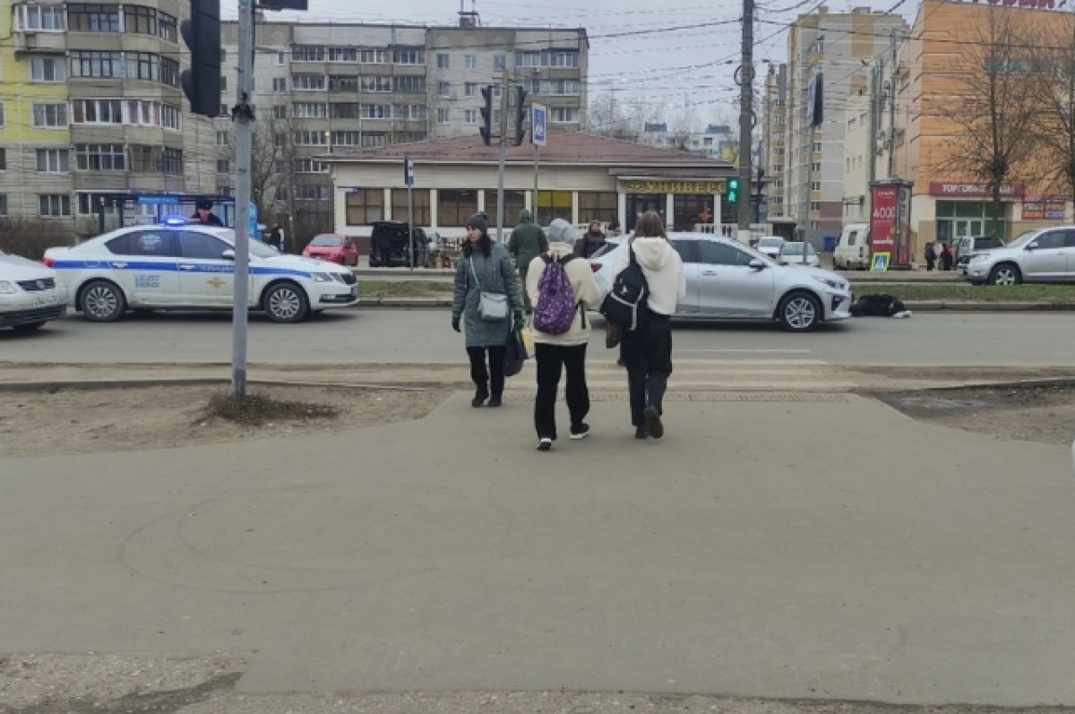 Очевидцы: В Твери на улице Паши Савельевой автомобиль сбил пешехода | АиФ  Тверь