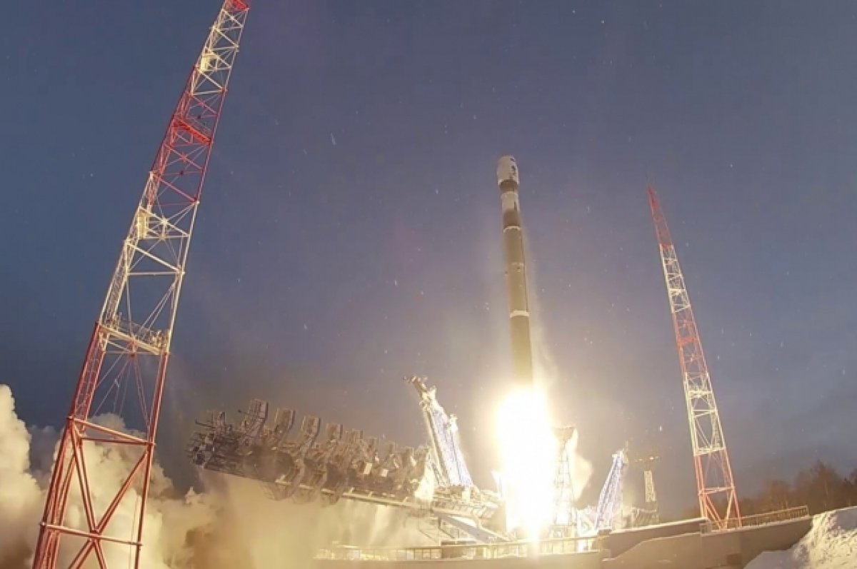 «Роскосмос»: старты ракет покажут на уличных экранах ряда городов РФ
