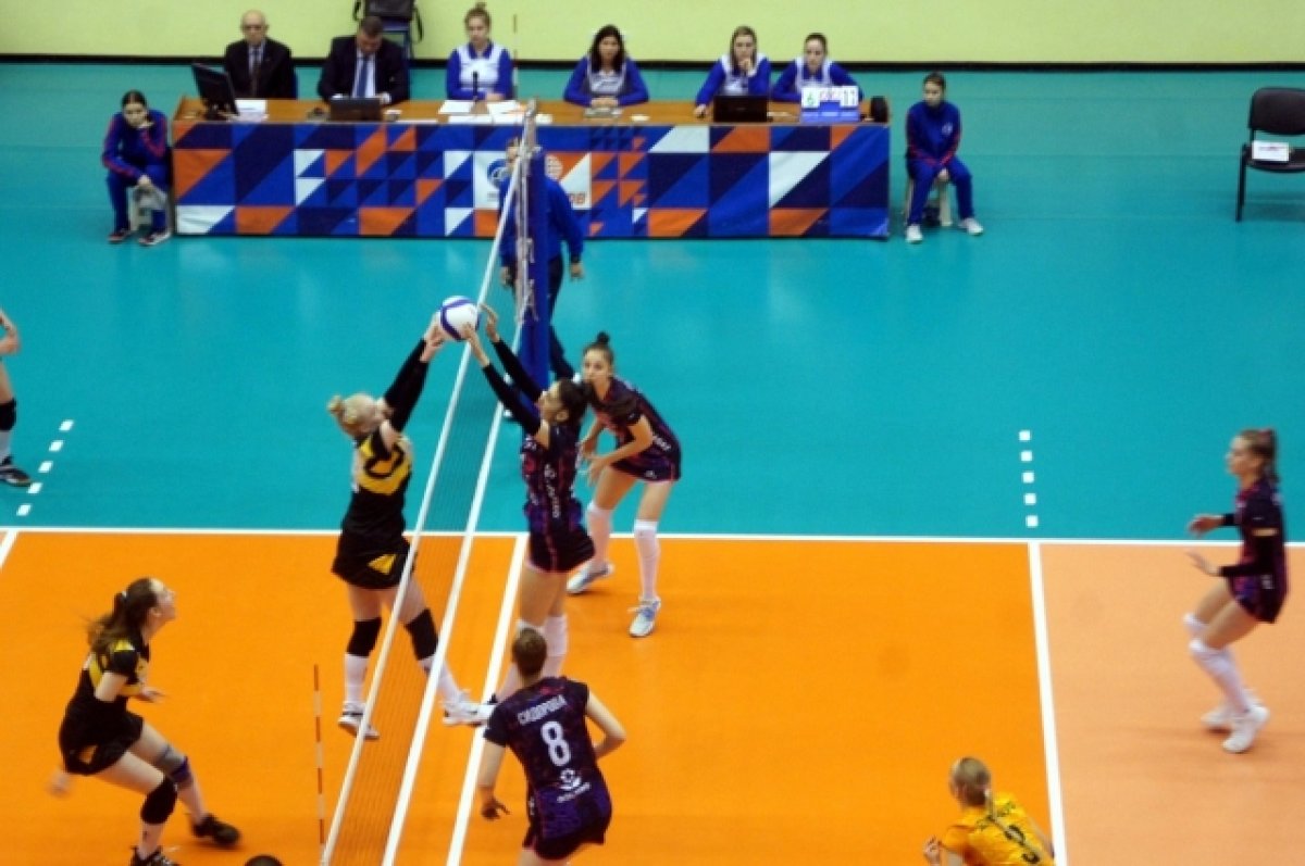 Брянские волейболистки проиграли три матча в финале чемпионата России