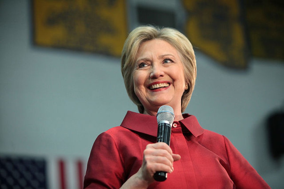 Хиллари Клинтон в грубой форме предложила избирателям смириться с Байденом