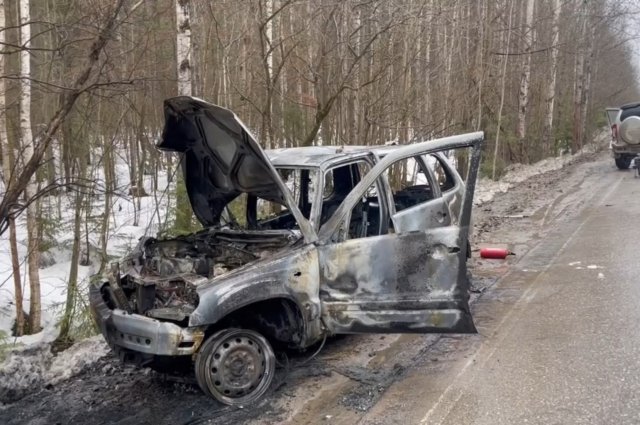 В загоревшемся автомобиле погибла женщина