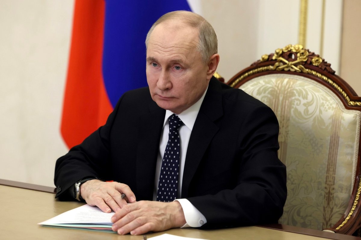 Путин поручил к июлю принять решения по строительству ВСМ Москва–Петербург