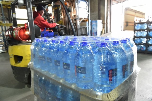 Из Удмуртии отправили воду местных производителей