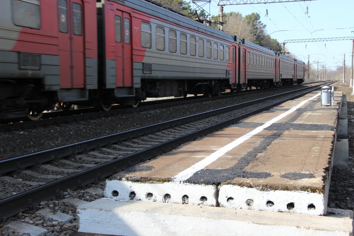 Электропоезда стали делать дополнительные остановки в Радице-Крыловке