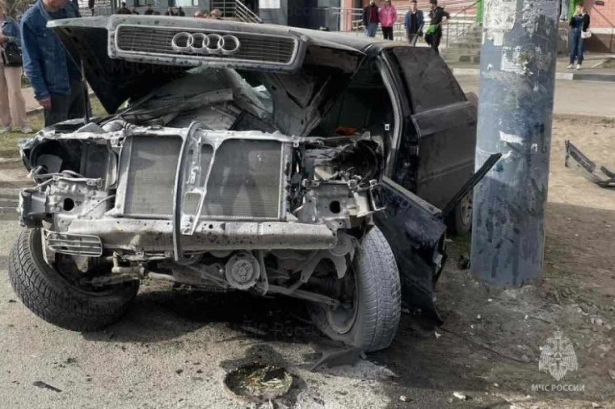 19-летний водитель Audi насмерть сбил девушку на остановке в Брянске