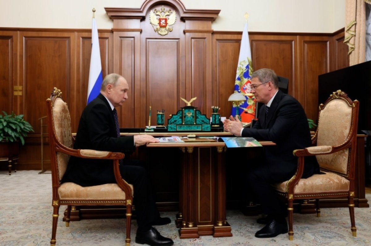 Путин пообещал сделать все для поддержки главы Башкирии Хабирова на выборах
