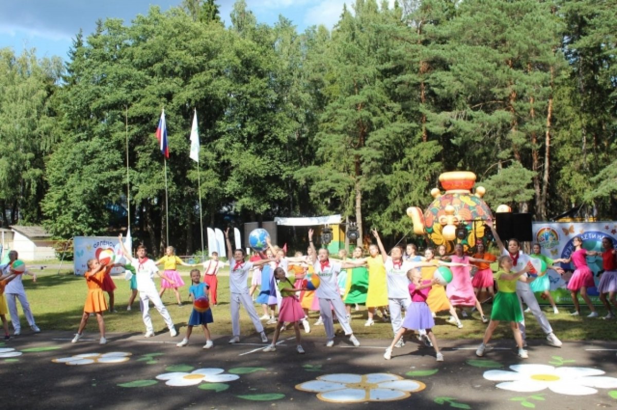 Более 366 млн рублей выделили в Брянской области на летний отдых детей