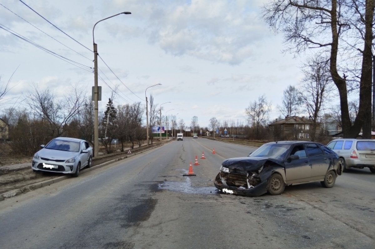 64-летняя женщина попала в больницу после аварии в Вологде | АиФ Вологда