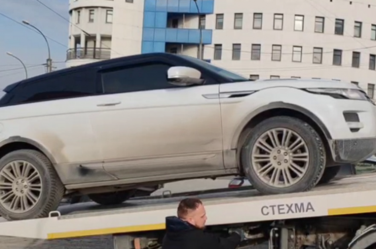 В Новосибирске владельцу Range Rover грозит арест за отказ снять тонировку  | АиФ Новосибирск