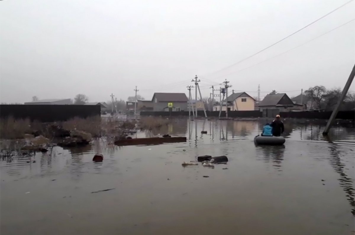 Уровень воды в реке Урал около Оренбурга вырос еще на 12 см