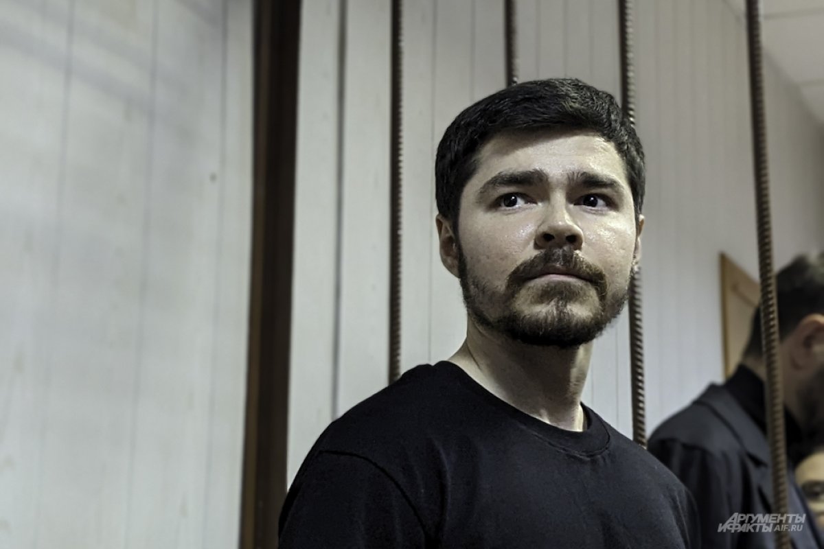 Суд продлил срок содержания под стражей Аязу Шабутдинову
