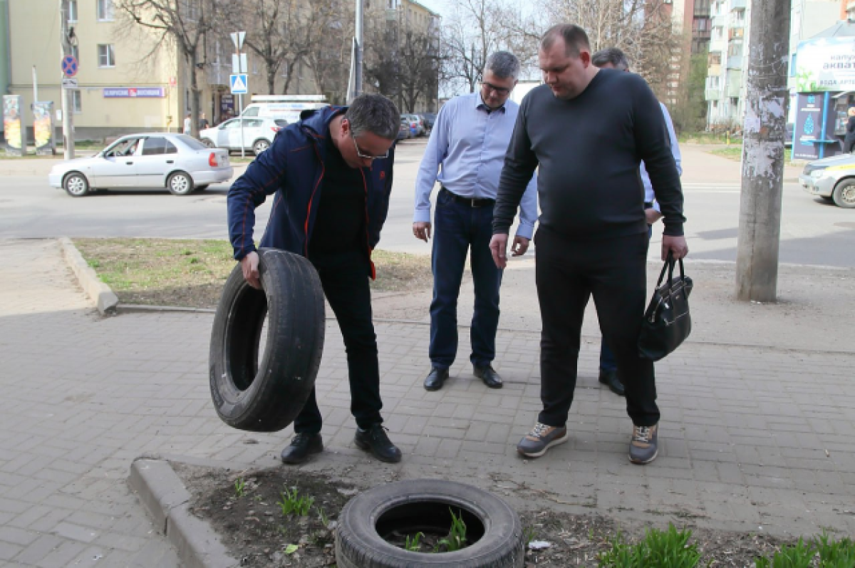 Из калужских дворов хотят убрать автопокрышки | АиФ Калуга