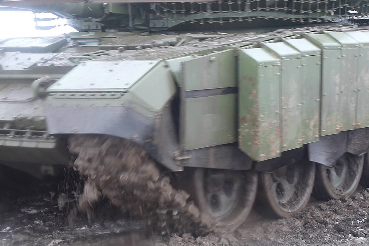 Репке описал продвижение танка-черепахи в ДНР словами совсем не смешно