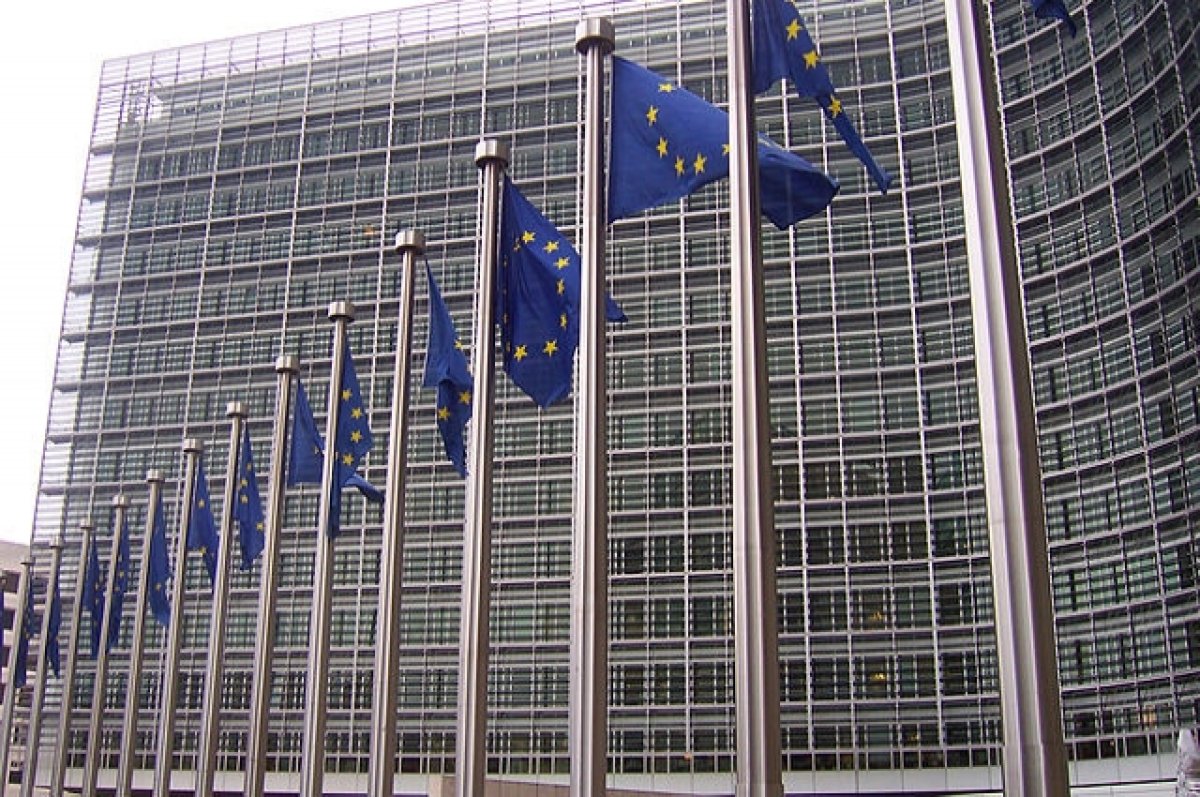 Политолог Оленченко рассказал, что чиновники Евросоюза обсуждают в Брюсселе