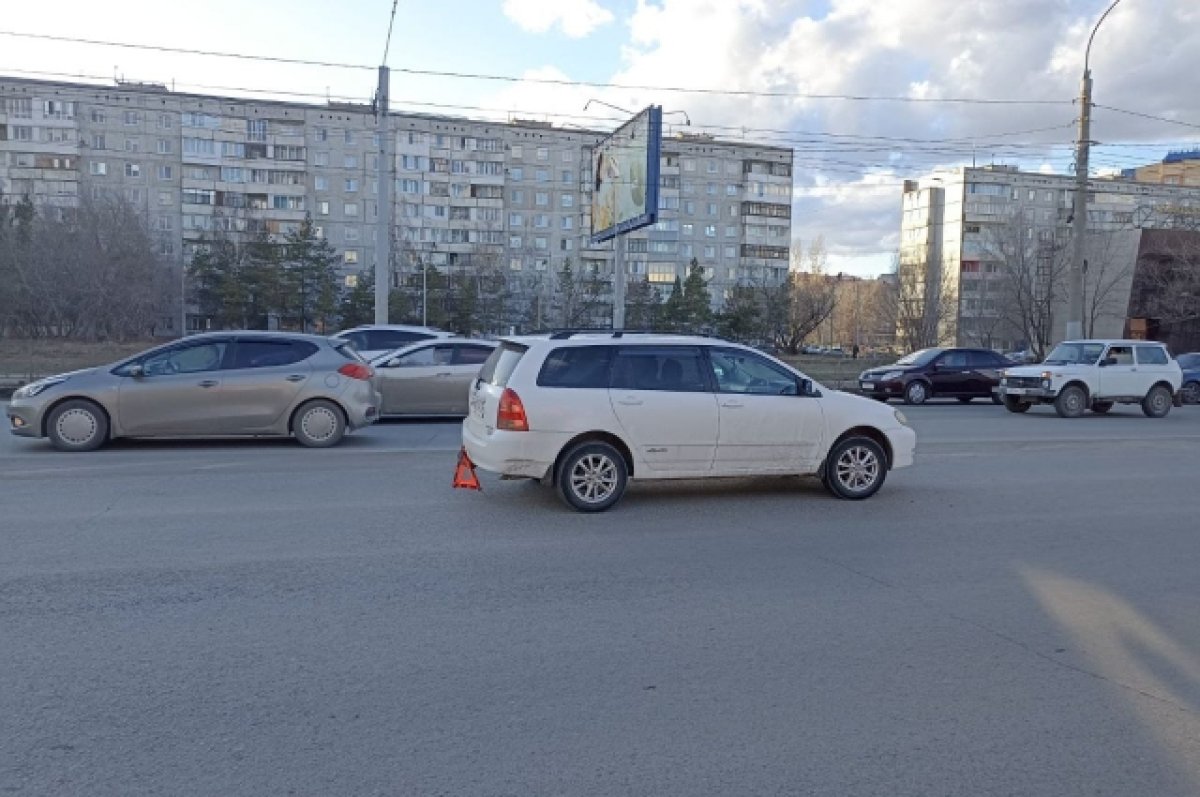 В Омске сбили мальчика, перебегавшего дорогу в неположенном месте | АиФ Омск