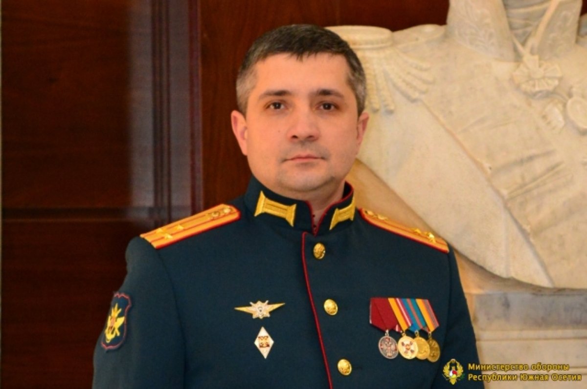 Президент Южной Осетии Гаглоев отстранил от должности министра обороны