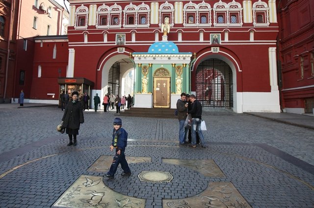 «Нулевой километр» перед Красной площадью.