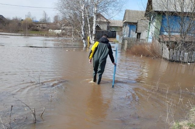 21 апреля в результате подъема уровня воды в реке Лоза подтопило 57 придомовых территорий на 10 улицах