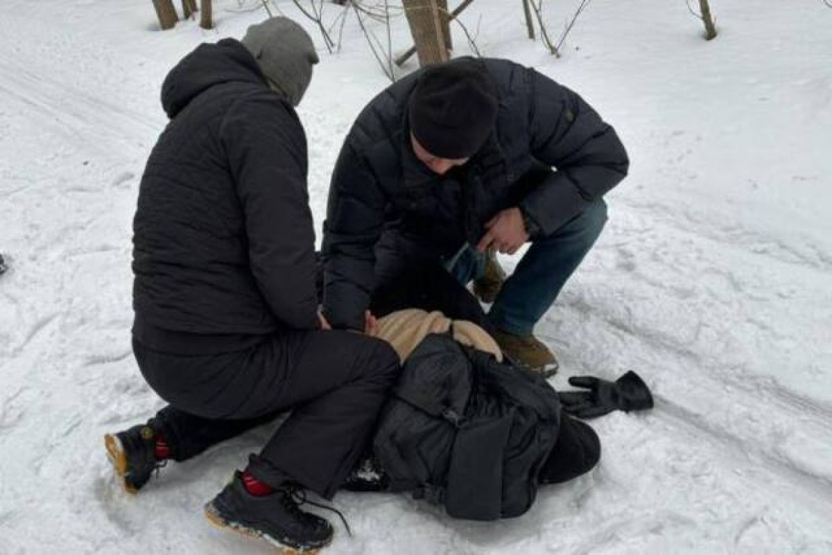 Полицейские на Алтае задержали двух сбытчиков наркотиков