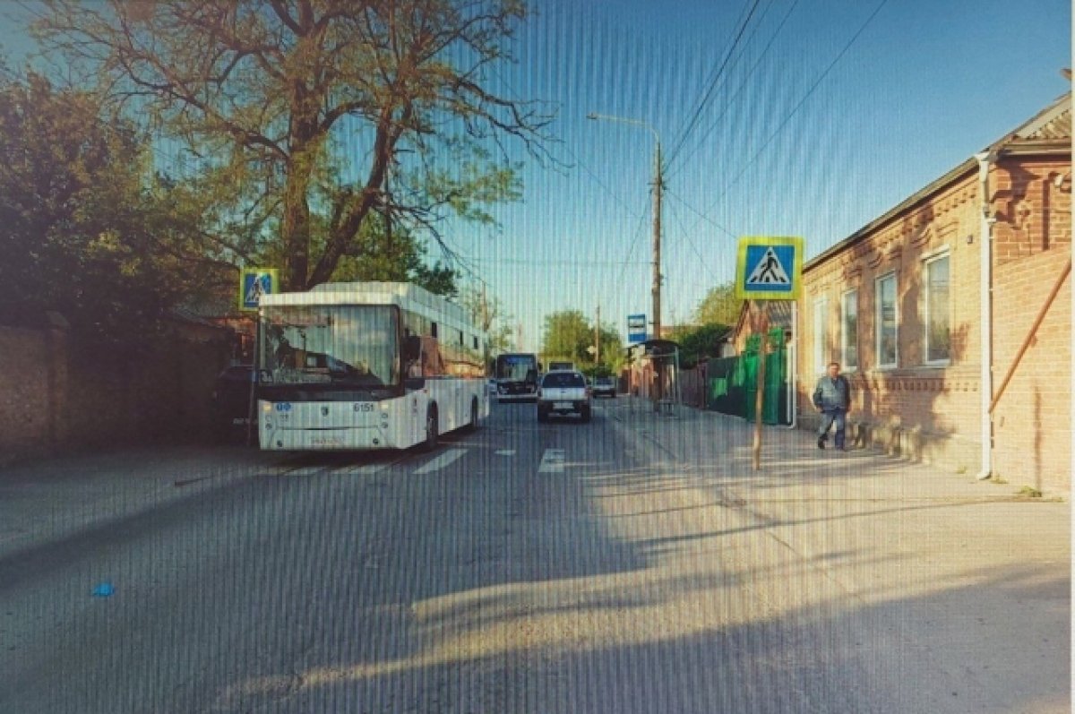В Ростове водитель автобуса № 3А сбил 19-летнюю девушку на «зебре»