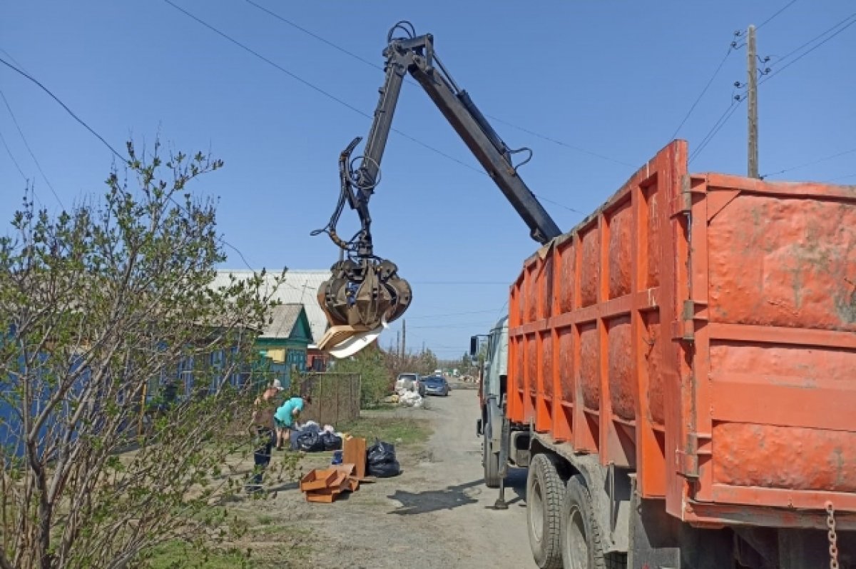 Опубликован список мест, где стоят контейнеры для сбора паводкового мусора  | АиФ Оренбург