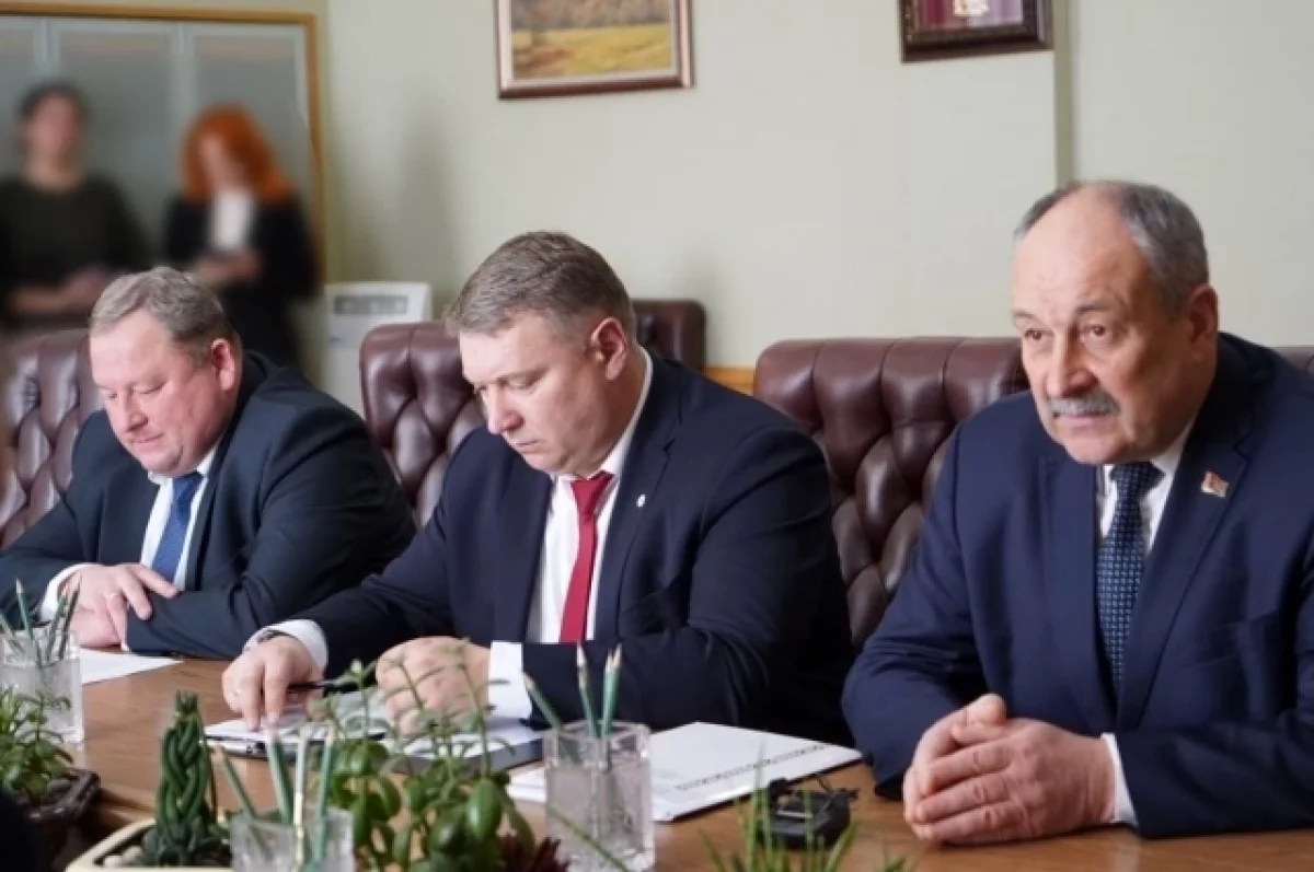 Брянский губернатор встретился с руководителями агропрома Беларуси