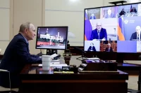 27 апреля 2024. Президент Владимир Путин в режиме видеоконференции проводит совещание по экономическим вопросам.