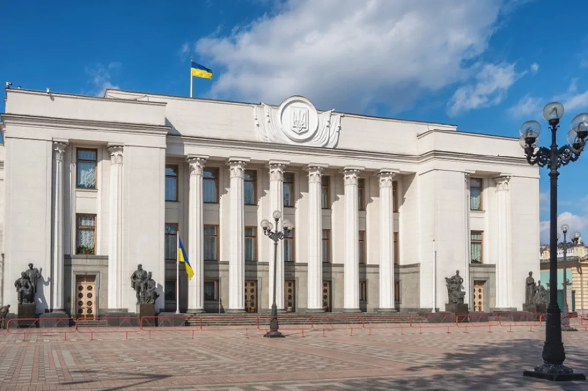 Страна.ua: против Рады открыли дело из-за отсутствия выборов президента